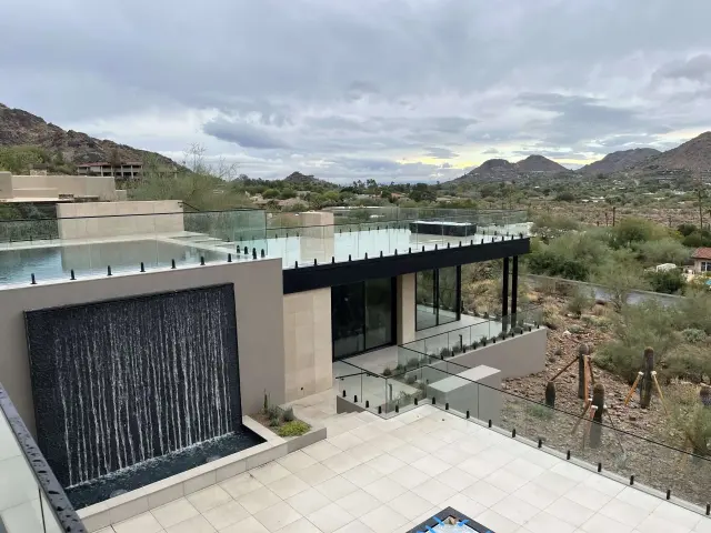 Glass railings by GCS Glass overlooking the desert